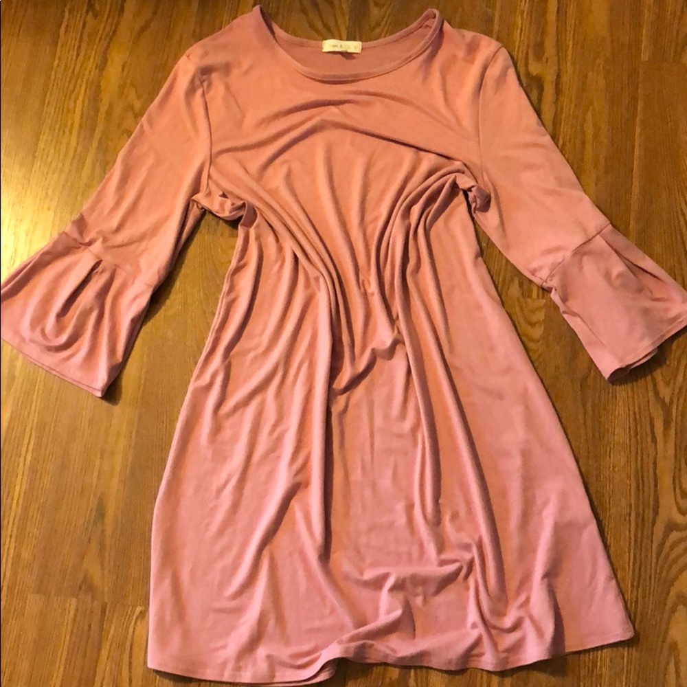 NWOT Buttery Soft pink flutter sleeve Dress